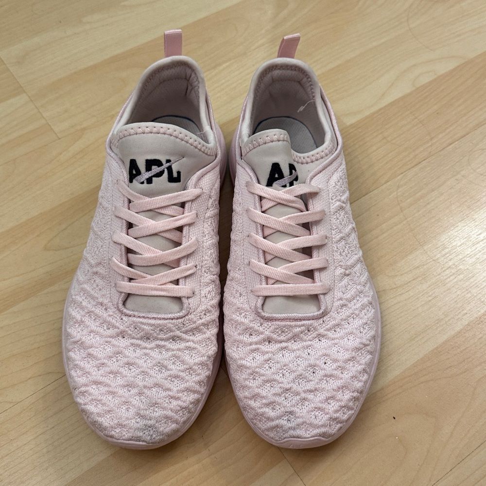 APL Athletic Propulsion Labs Women’s Techloom Phantom Sneakers Light Pink Size 9